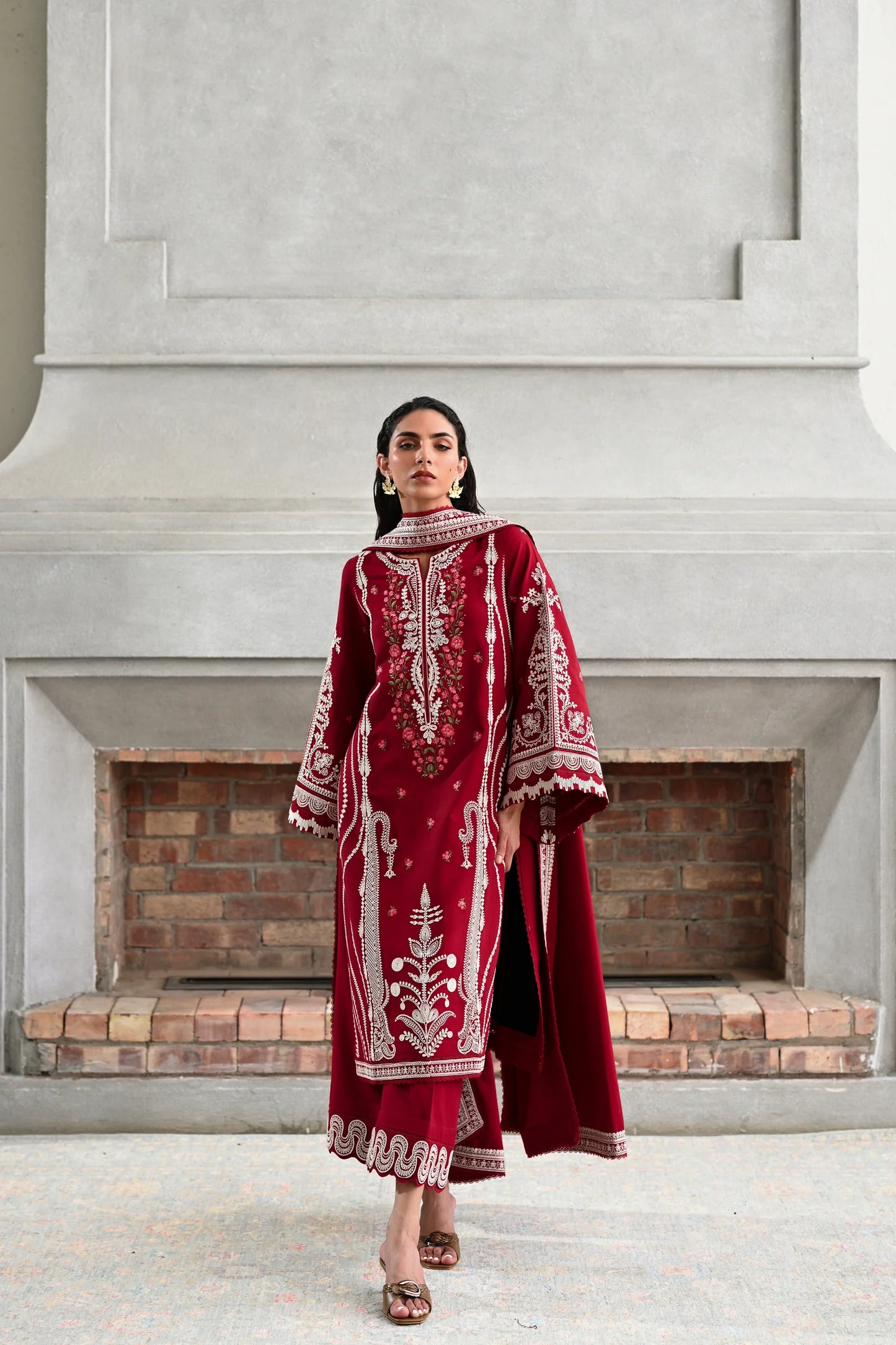 DORI DEEP RED LUXURY EMBROIDERED KARANDI SET (NEL-25629) | ZAIB