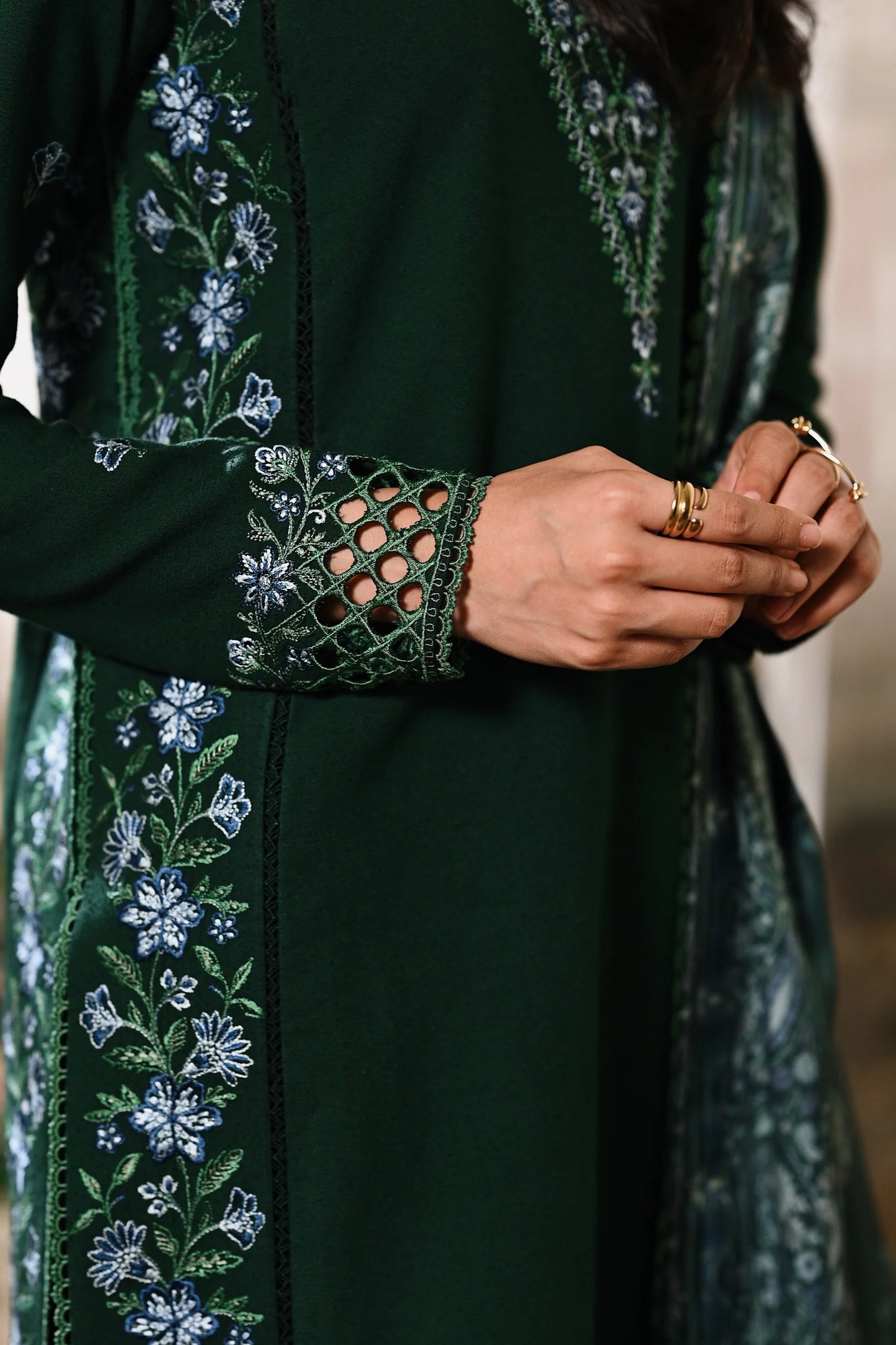 DEEP GREEN | LUXURY EMBROIDERED KARANDI | (NPA3-25445) | ZAIB