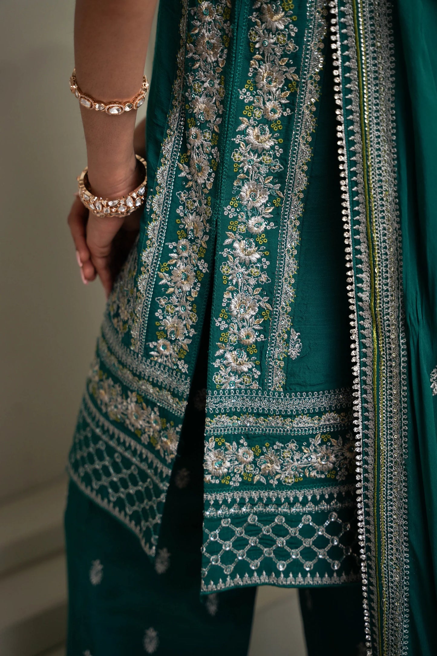 GLEAM ZINC WEDDING EDIT 2024/2025 (NPA3-24425) | ZAIB
