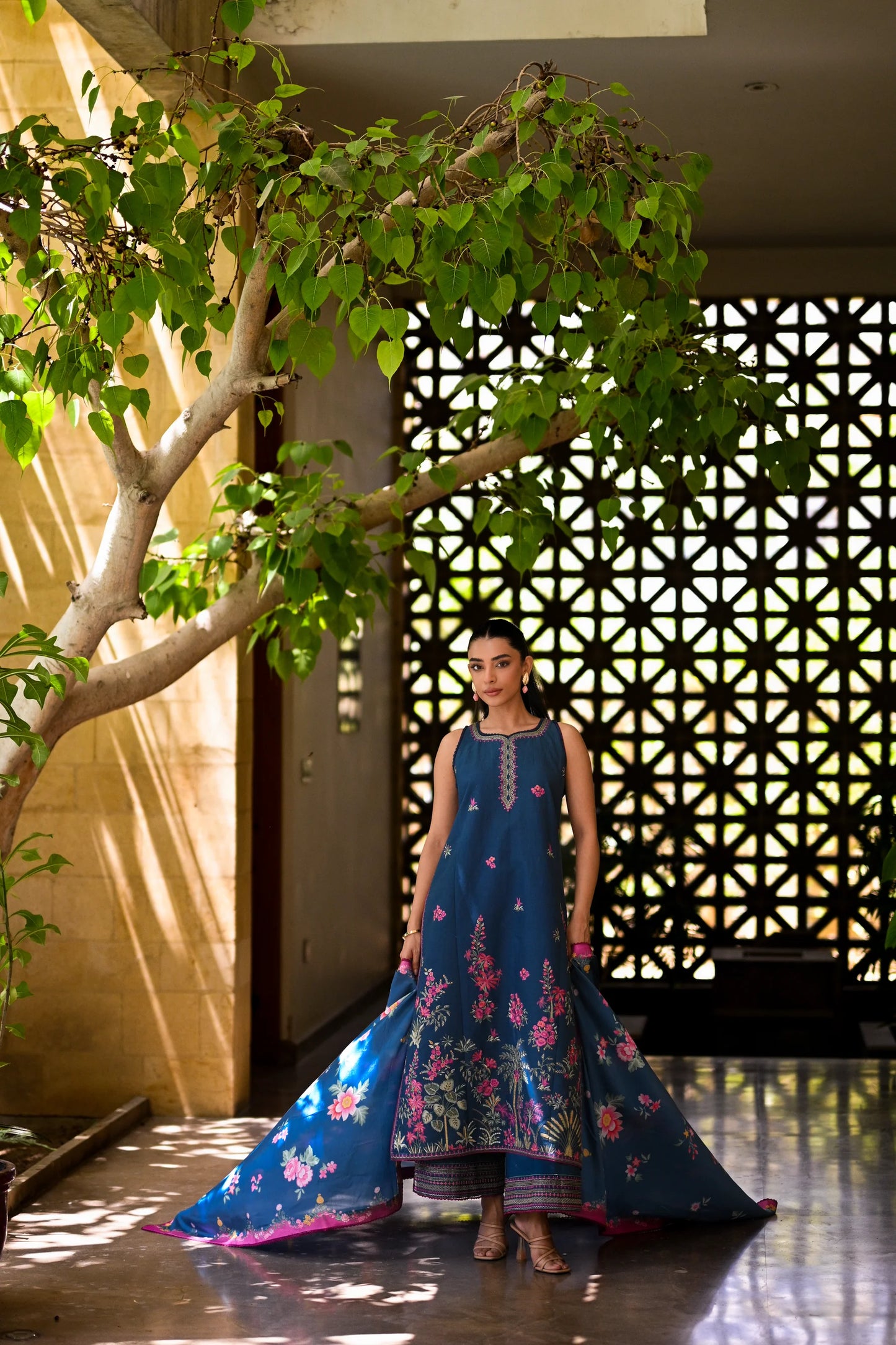 TEAL GARDEN LUXURY PRINTED EMBROIDERED LAWN SET (NEL-25610) | ZAIB