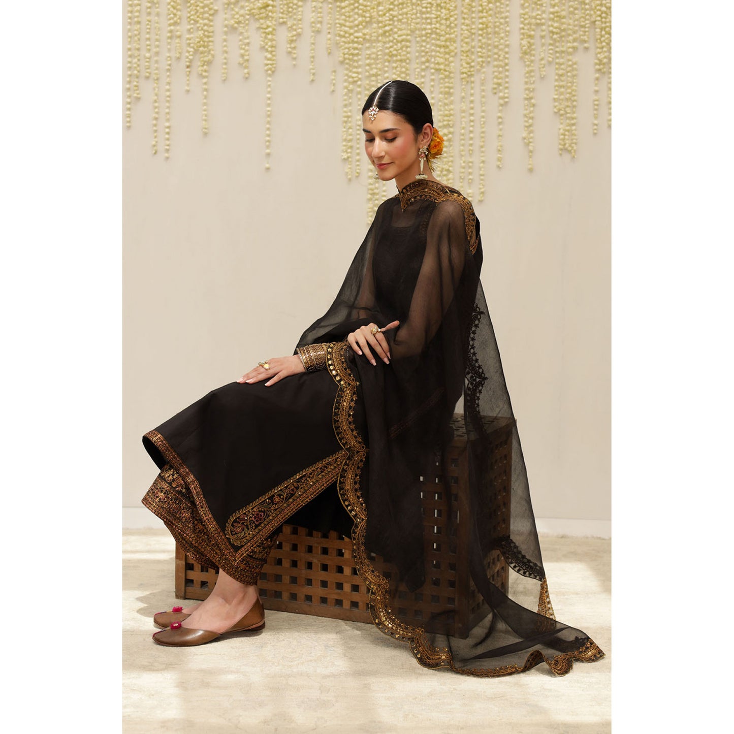 BLACK OUTFIT | DYOT | BARI EID' 25