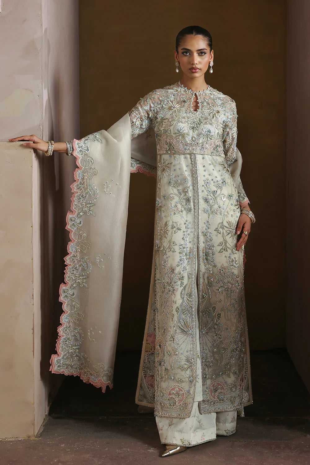 NOVARA | LUMENE FESTIVE ' 25/26 | SORAYA