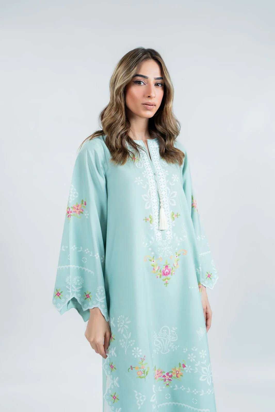 Hania (B) | BARAÉ KHANOM