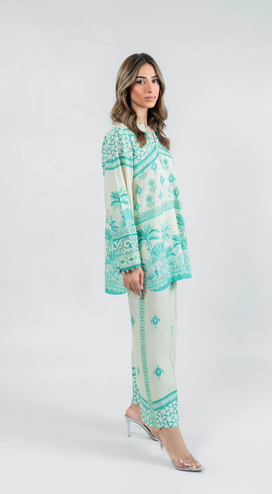 Rita (A) | BARAÉ KHANOM