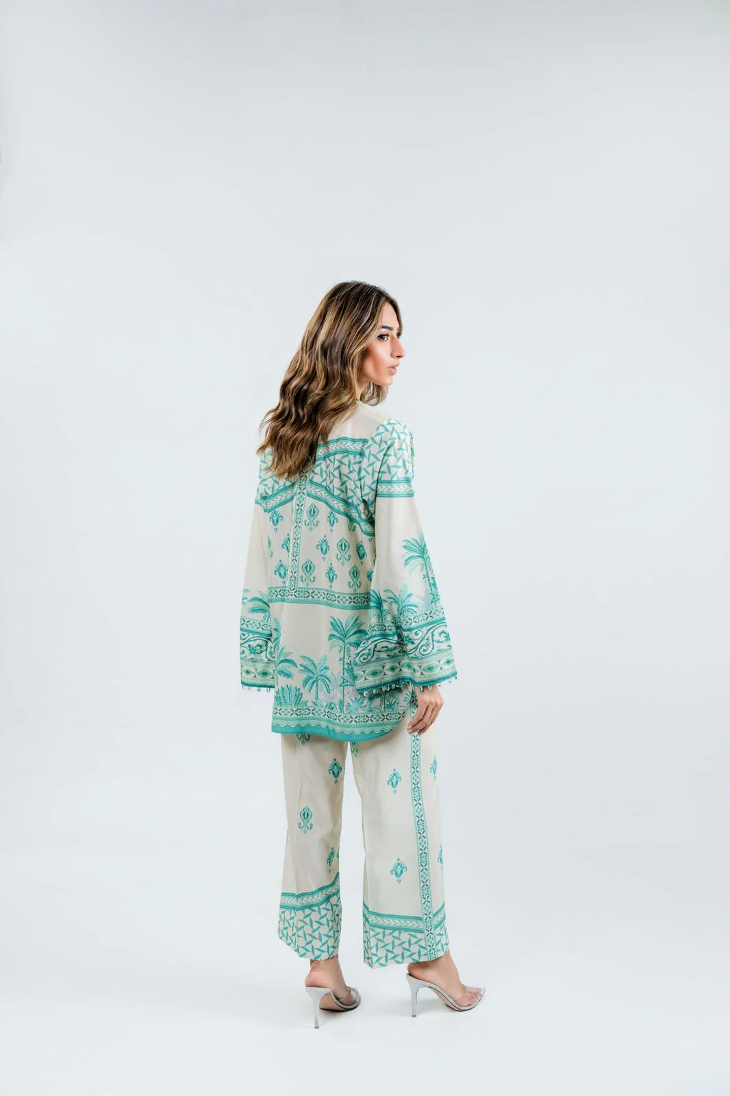 Rita (A) | BARAÉ KHANOM