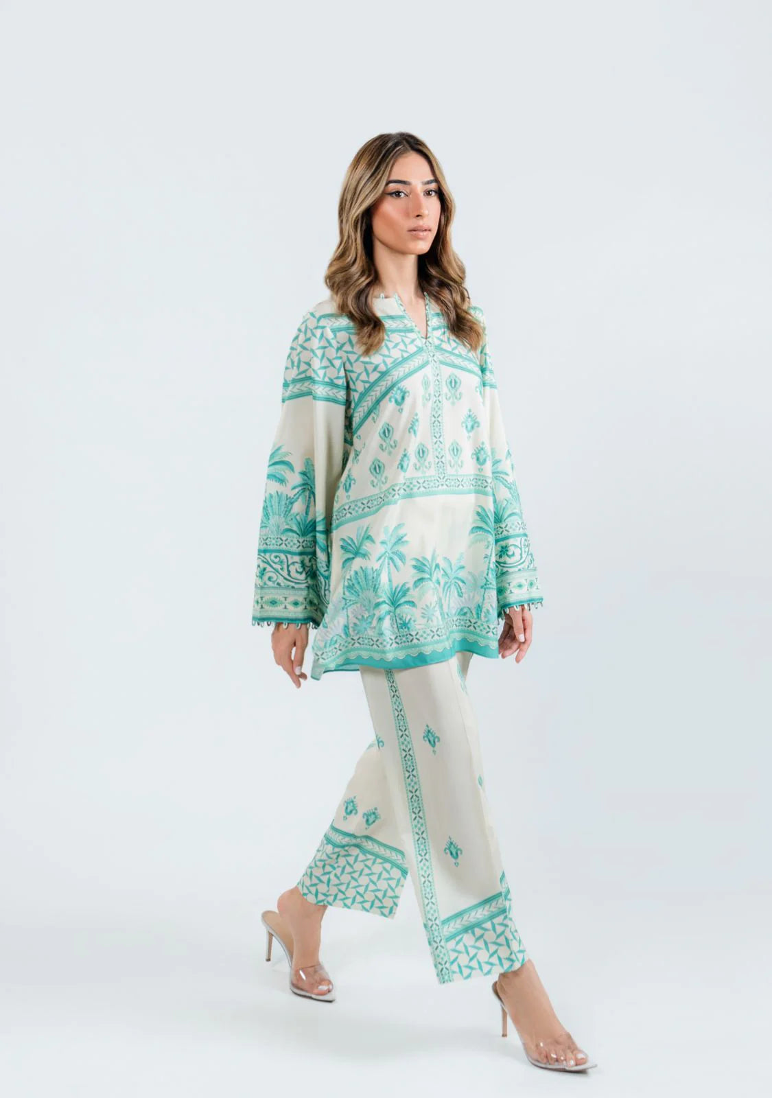 Rita (A) | BARAÉ KHANOM