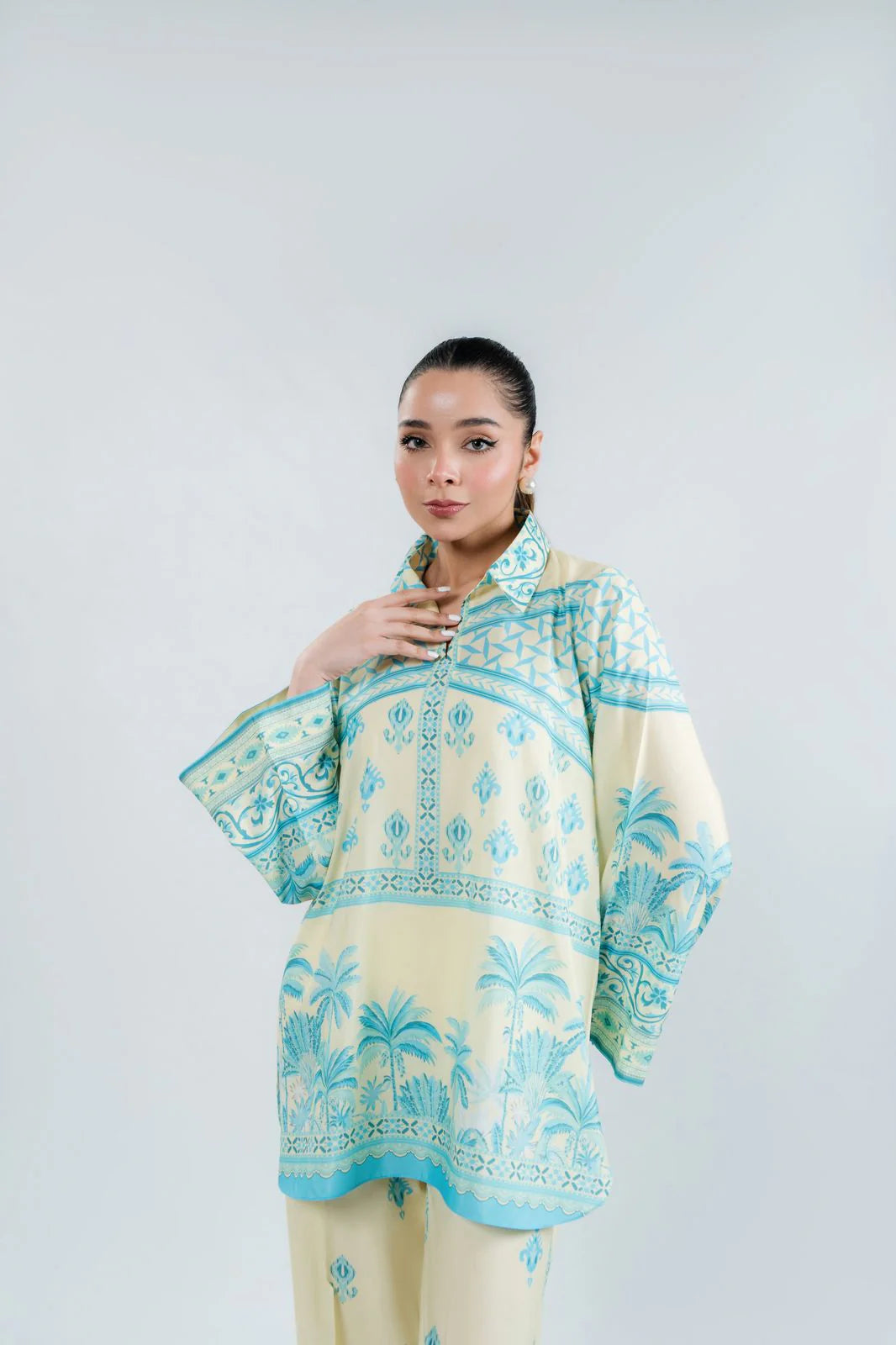 Rita (B) | BARAÉ KHANOM