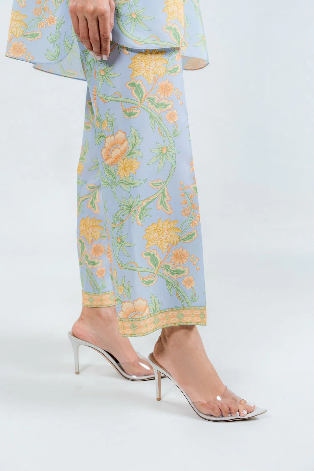 Feeha (B) | BARAÉ KHANOM