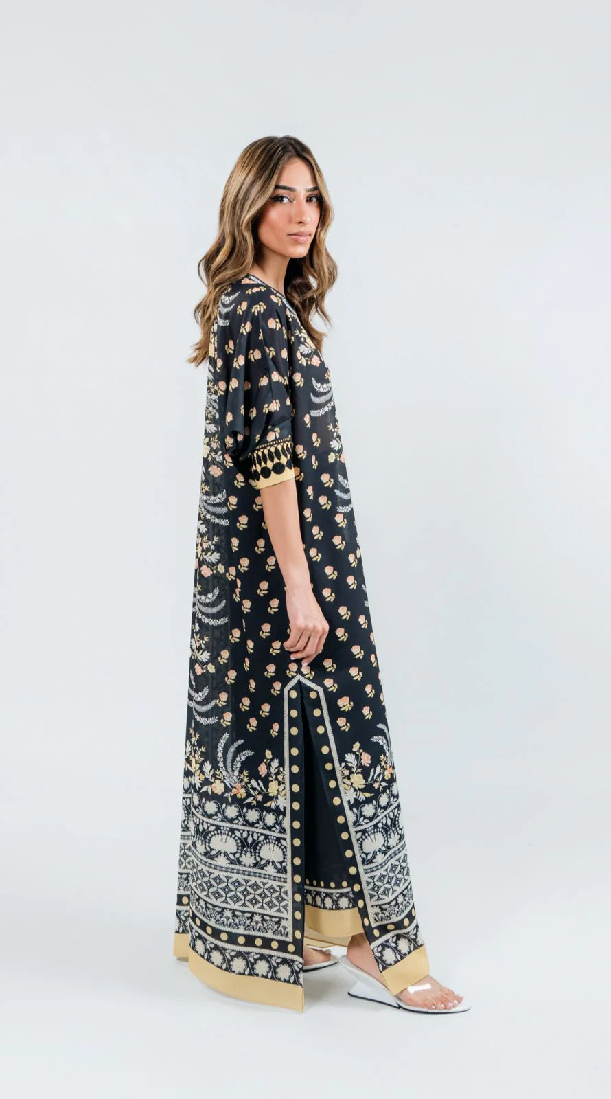 Neda (A) | BARAÉ KHANOM