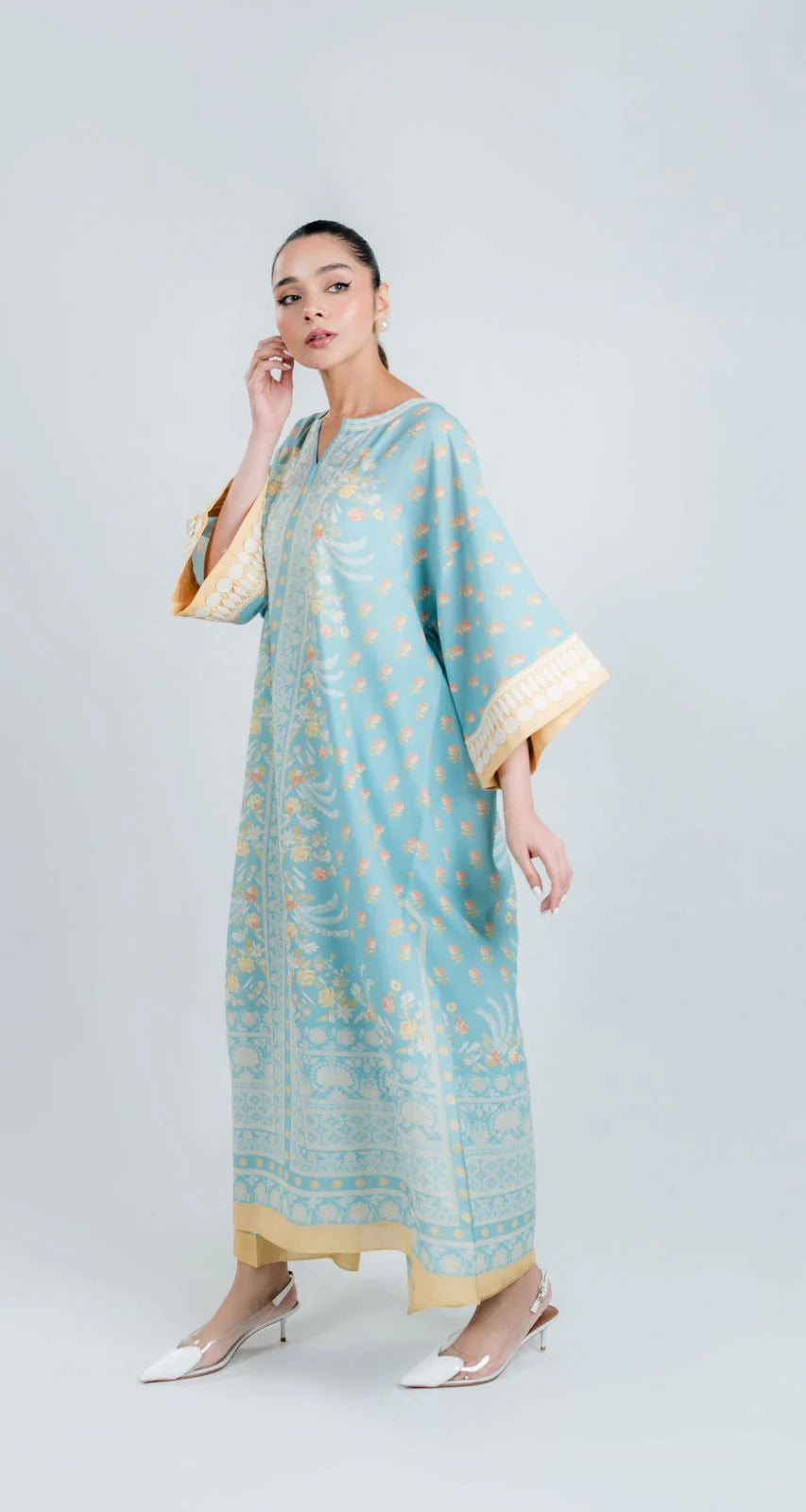 Neda (B) | BARAÉ KHANOM