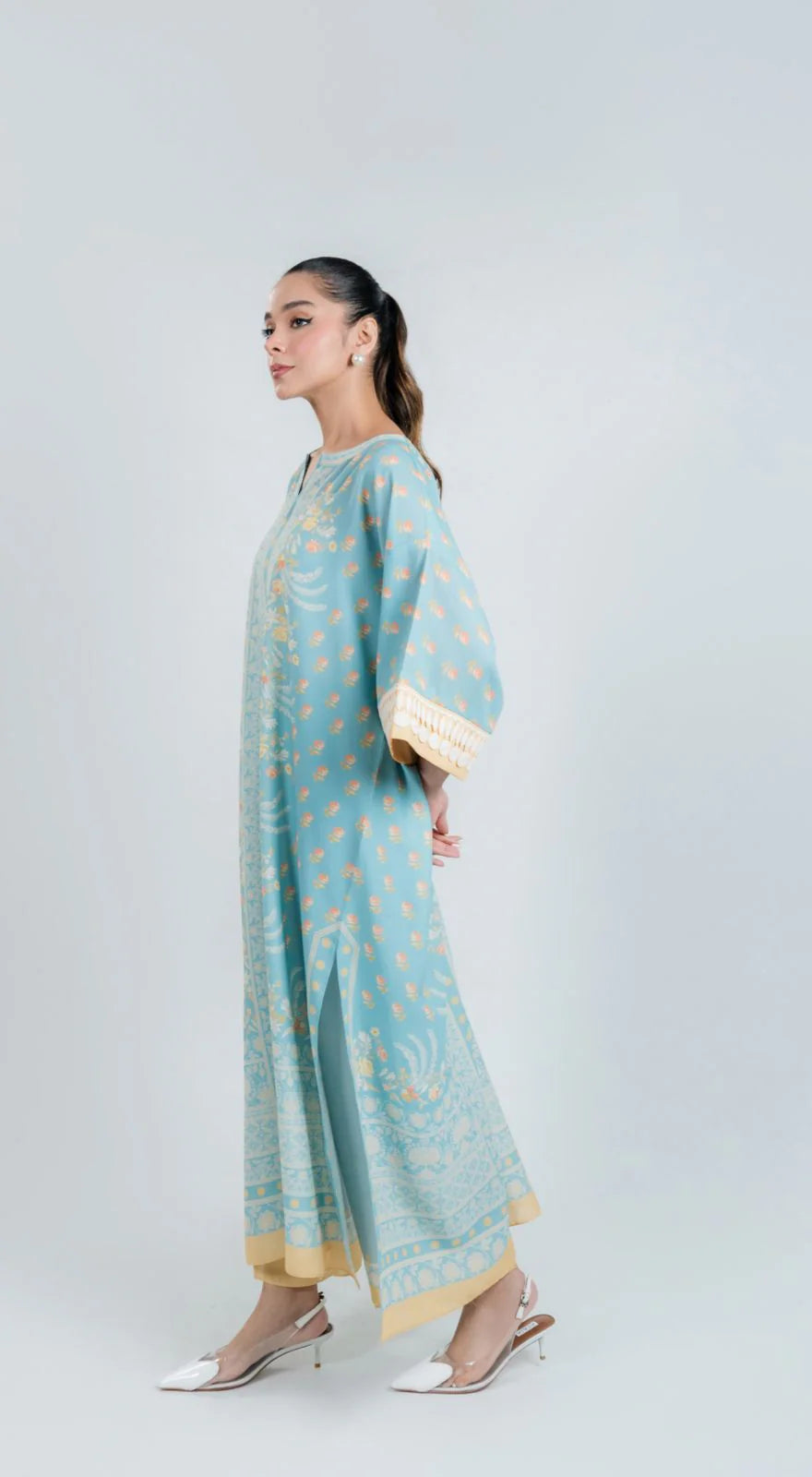 Neda (B) | BARAÉ KHANOM