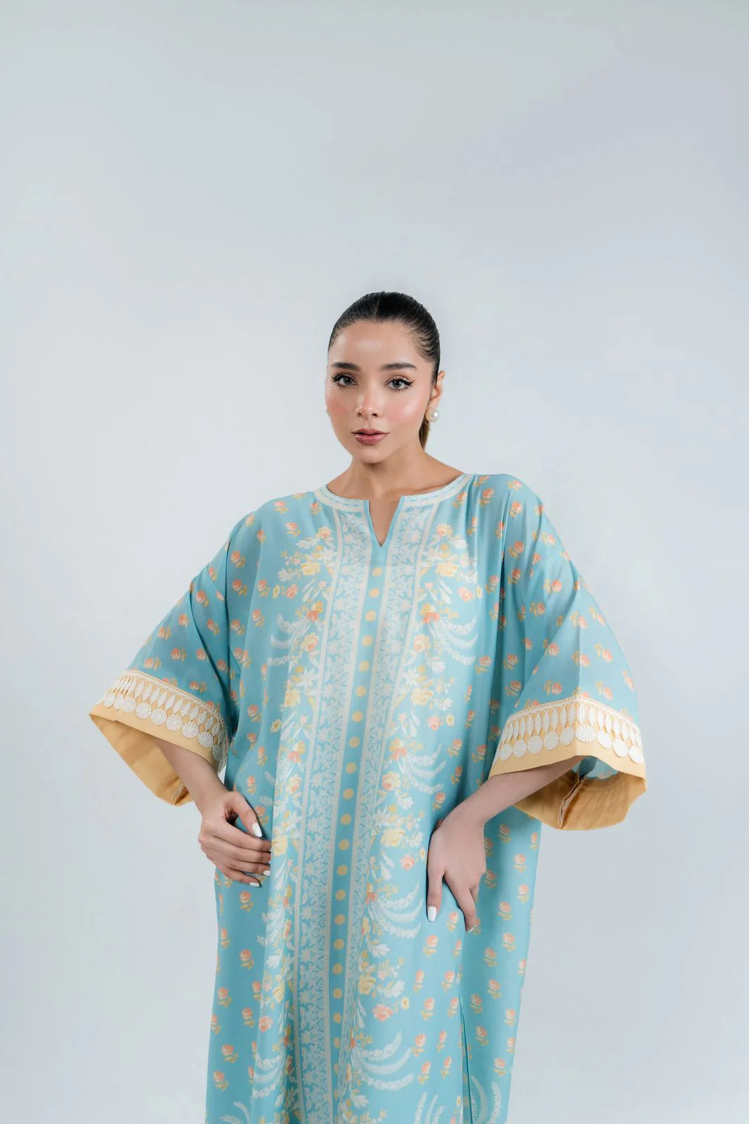 Neda (B) | BARAÉ KHANOM