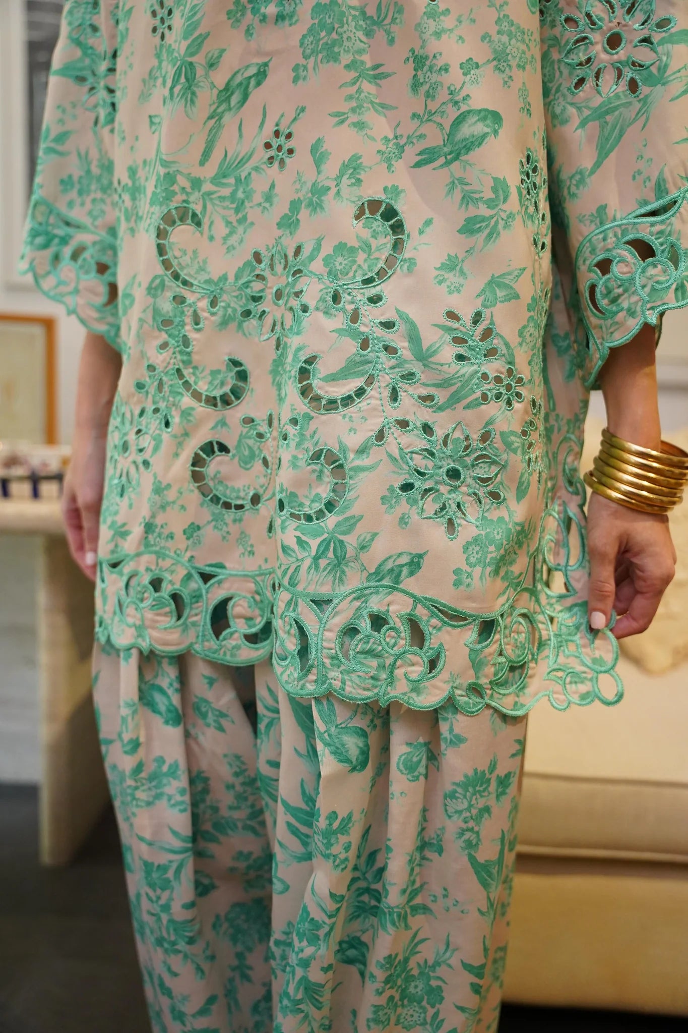 Esma B | BARAÉ KHANOM