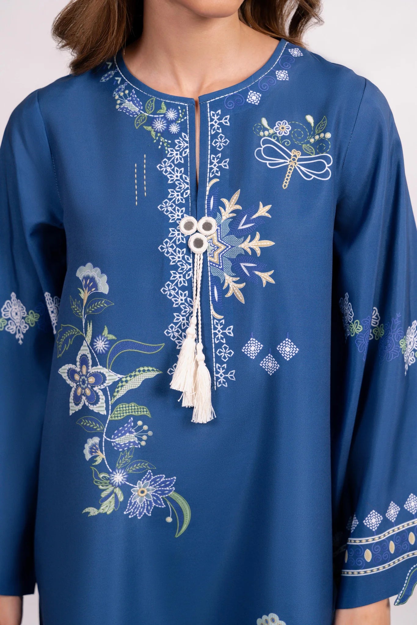 Haya B | BARAÉ KHANOM