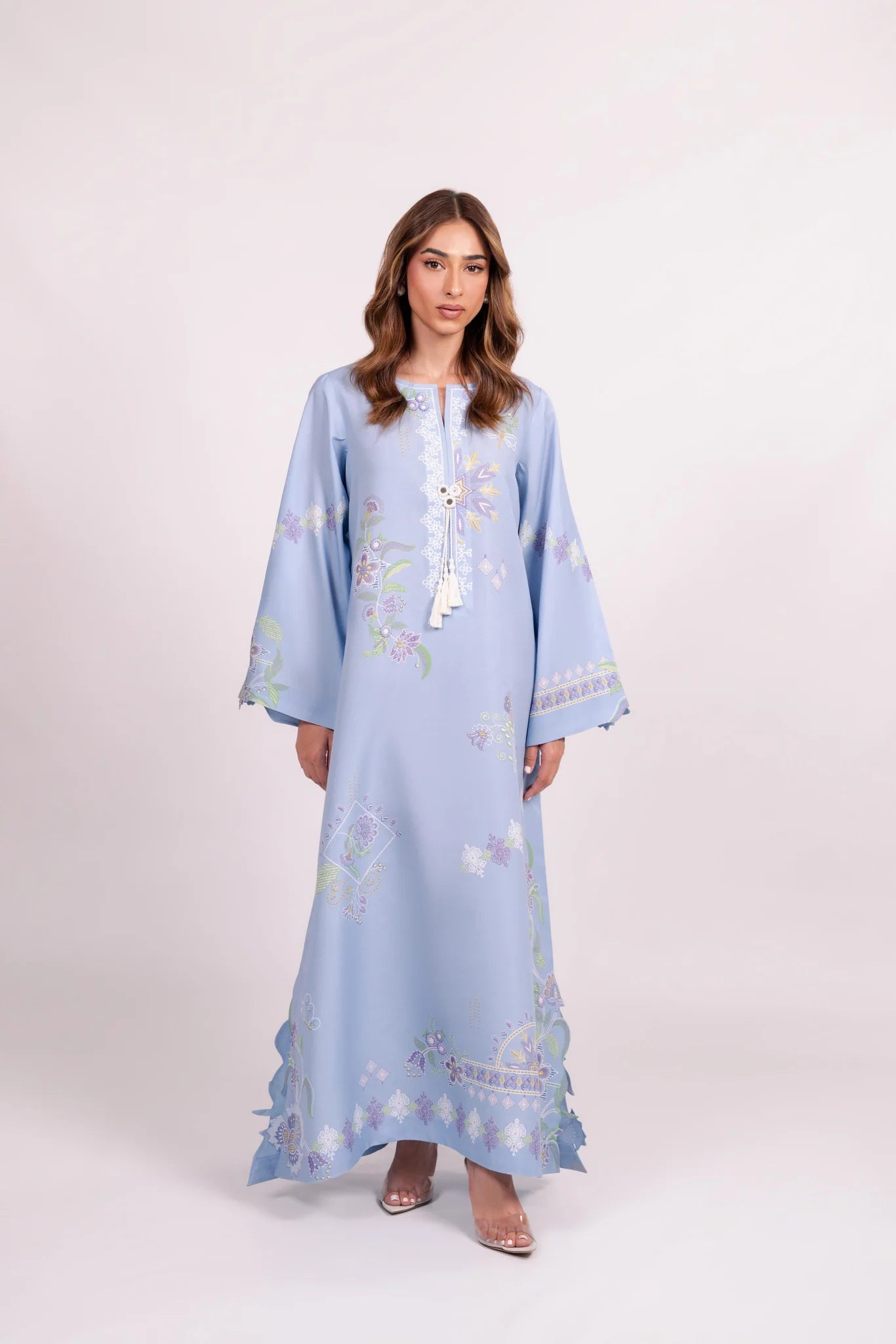 Haya A | BARAÉ KHANOM