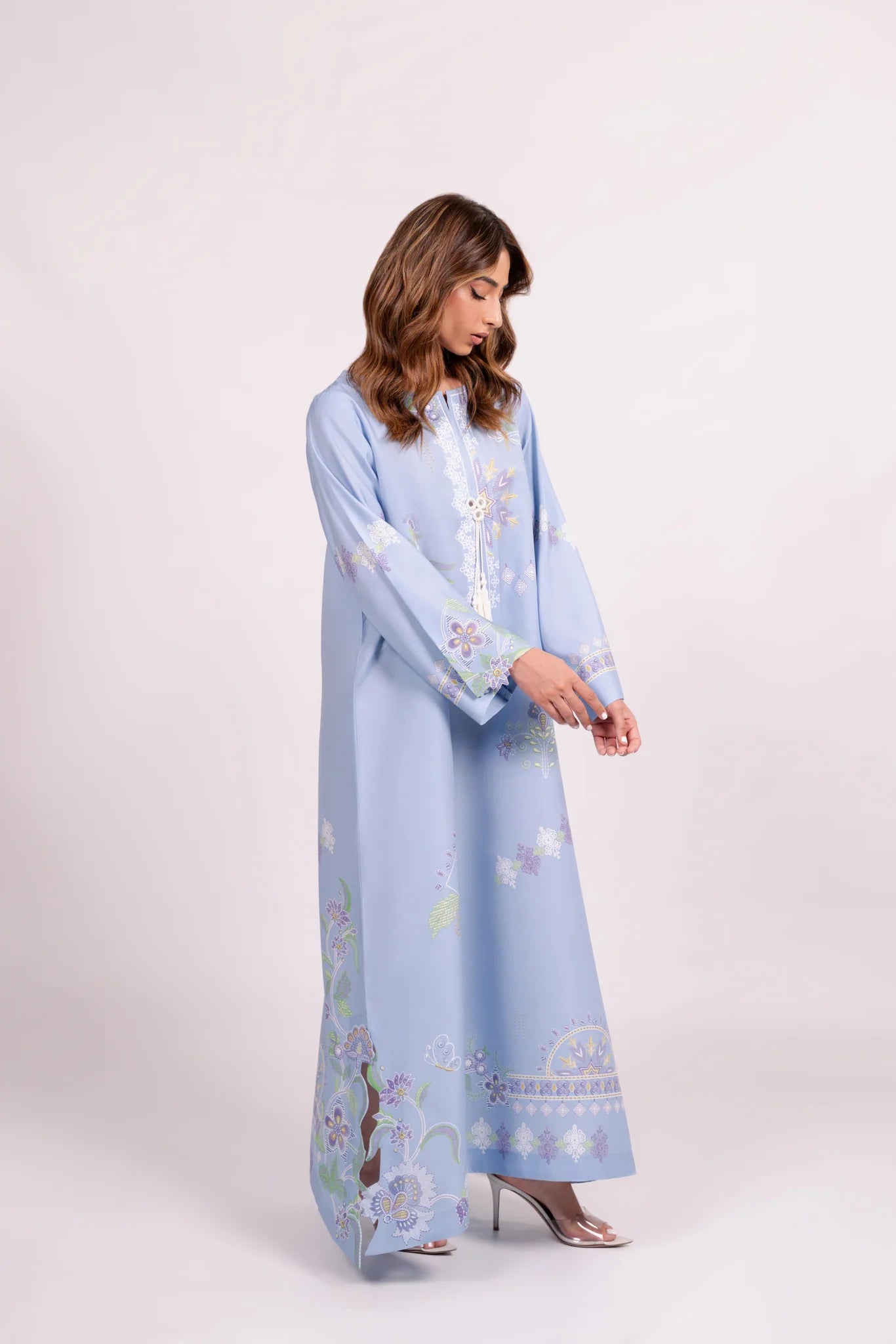 Haya A | BARAÉ KHANOM