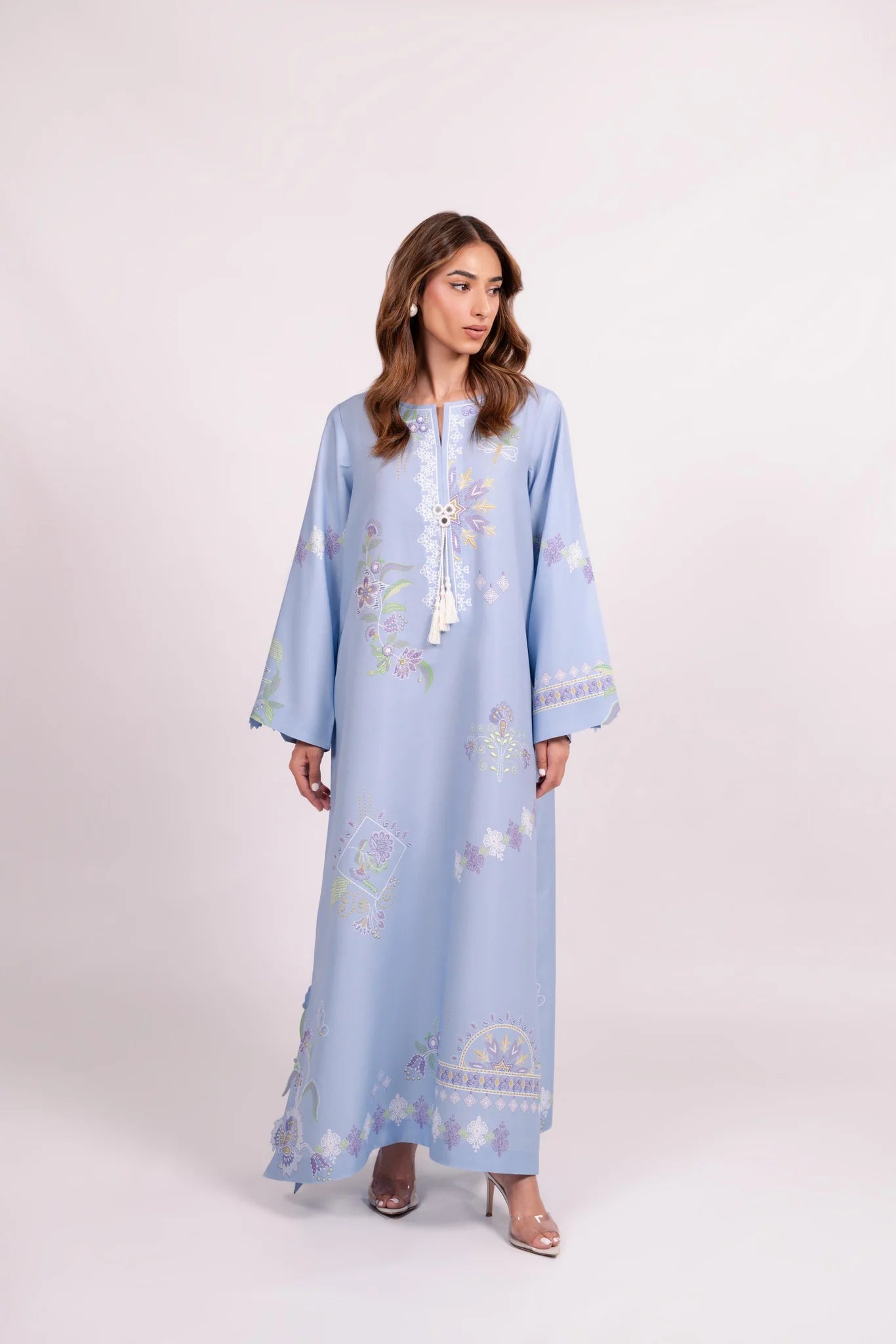 Haya A | BARAÉ KHANOM