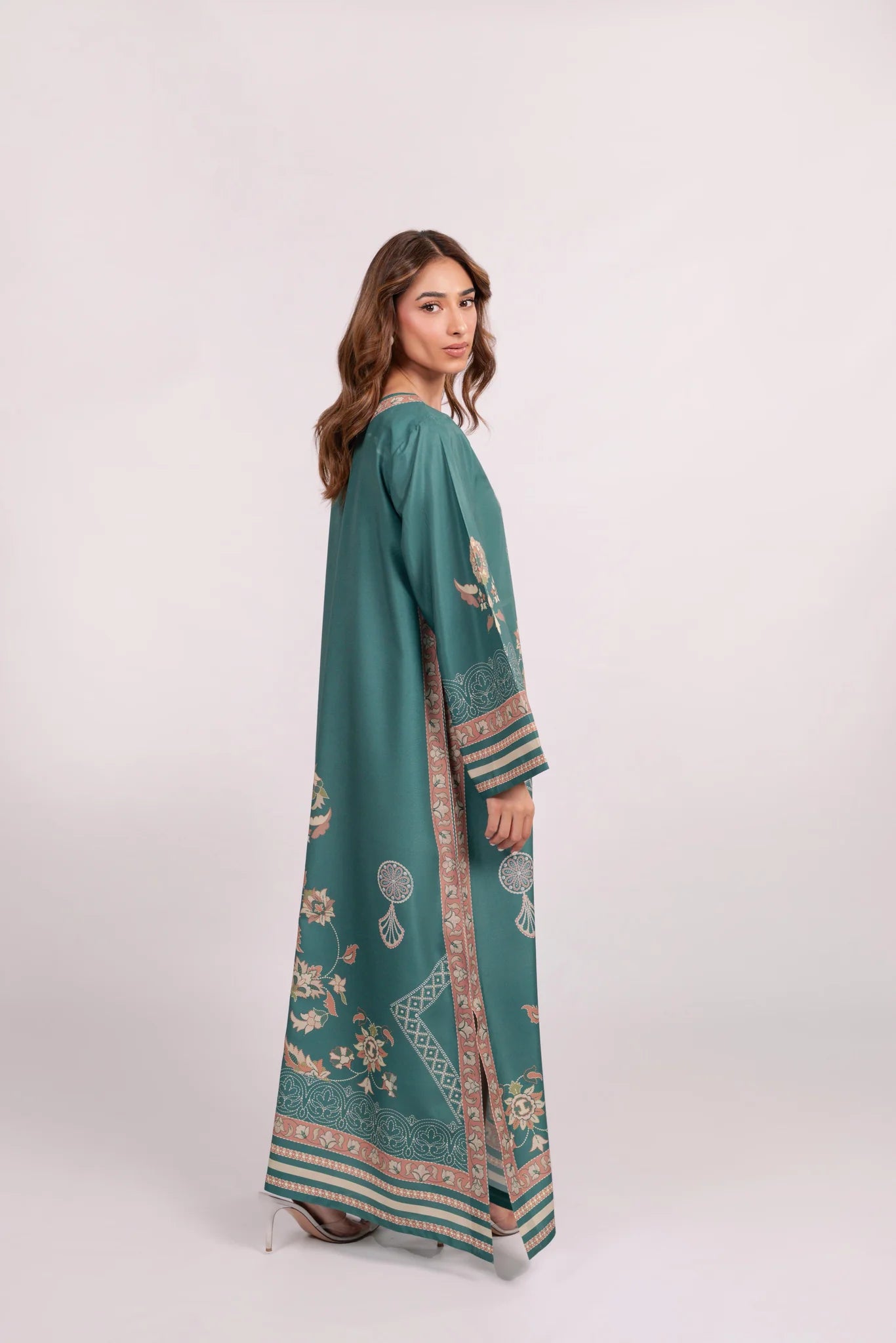 Darya B | BARAÉ KHANOM