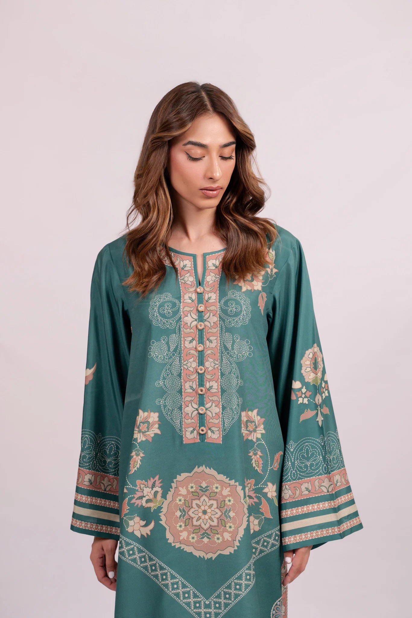 Darya B | BARAÉ KHANOM
