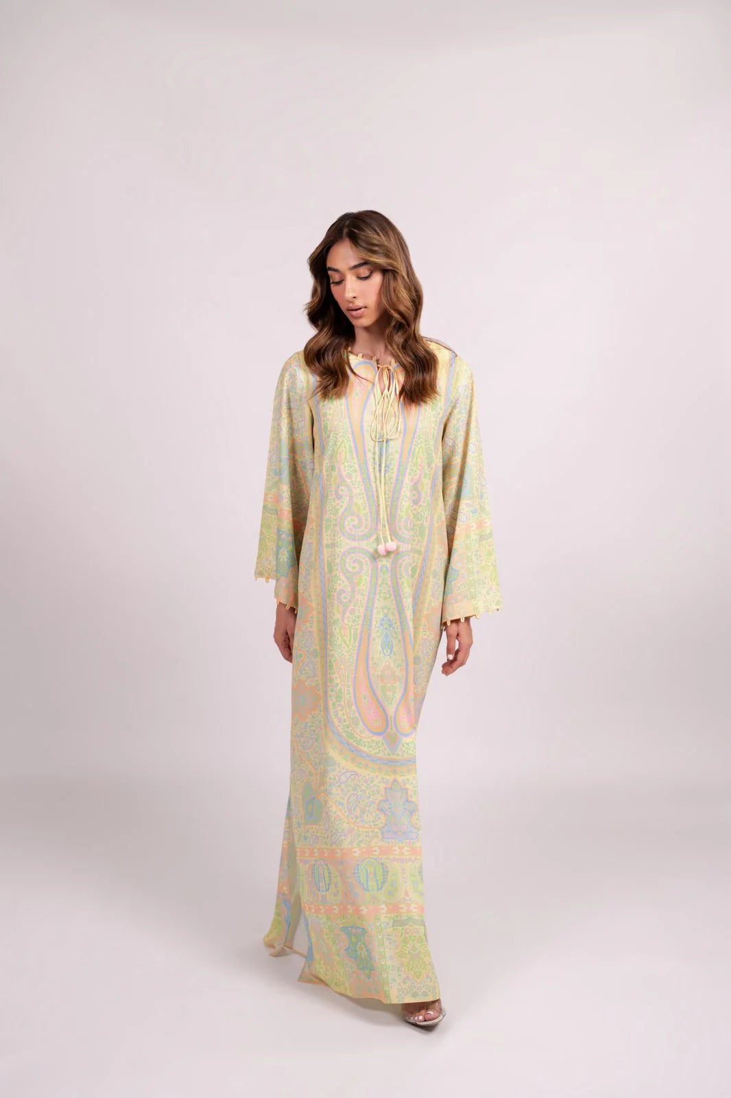 Roya A | BARAÉ KHANOM
