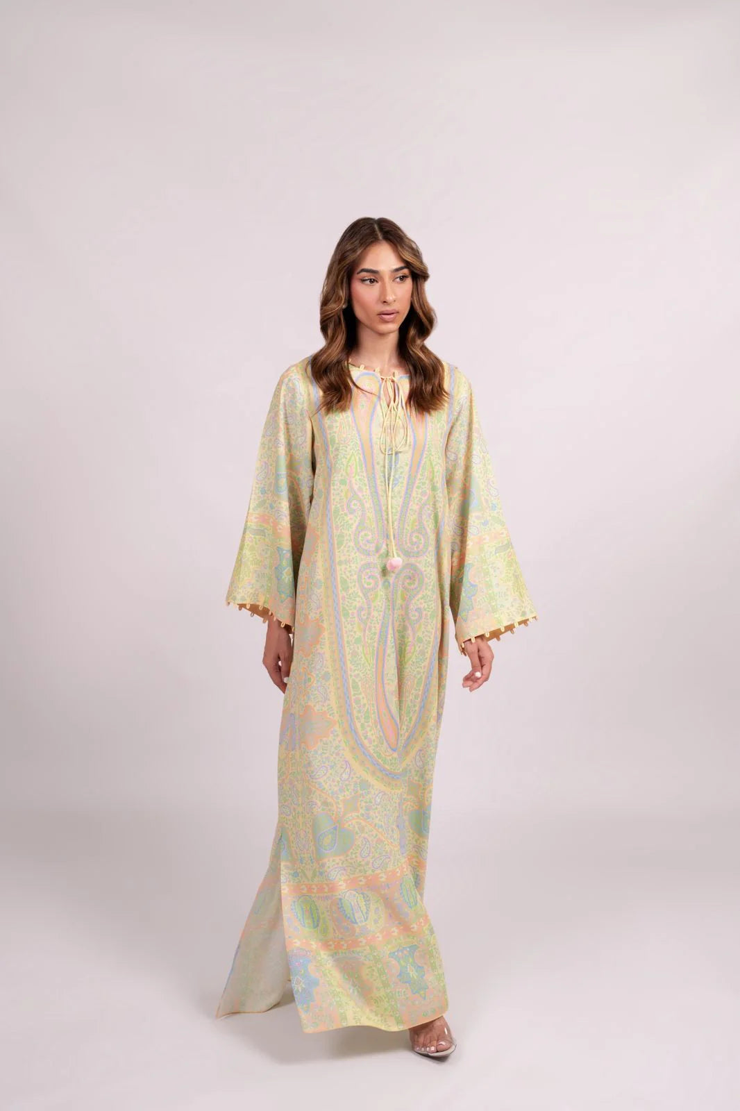 Roya A | BARAÉ KHANOM