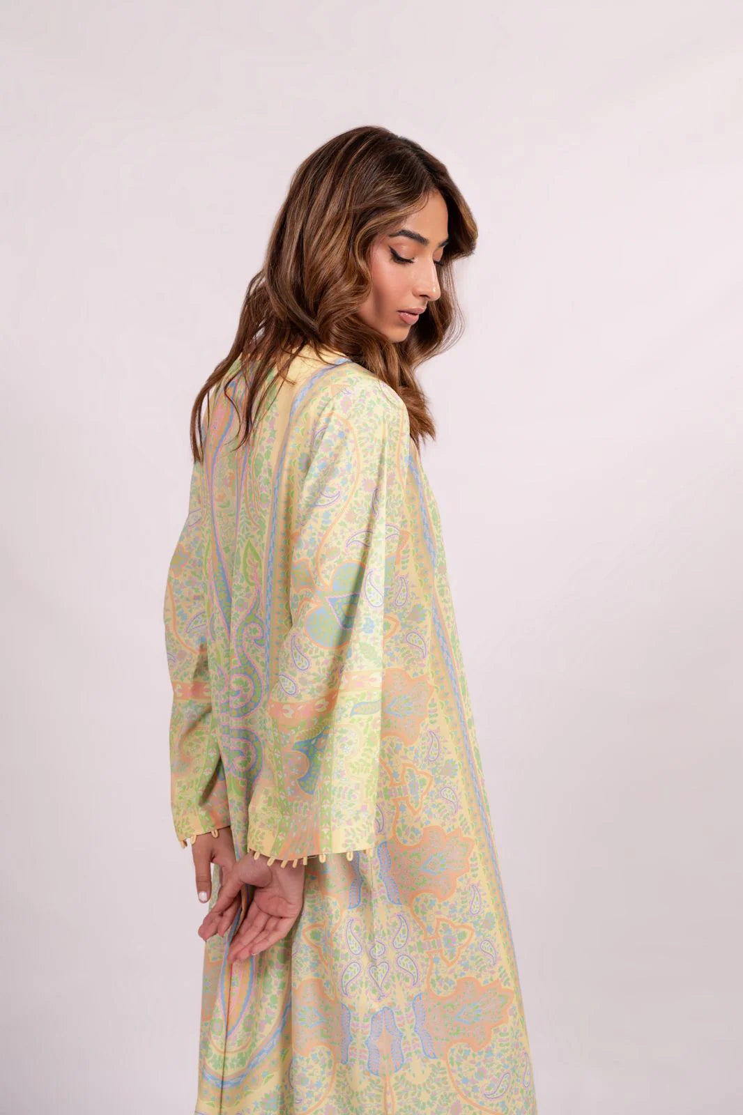 Roya A | BARAÉ KHANOM