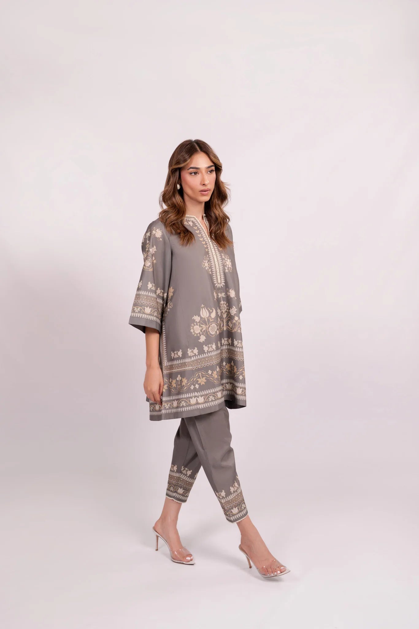 Naila A | BARAÉ KHANOM