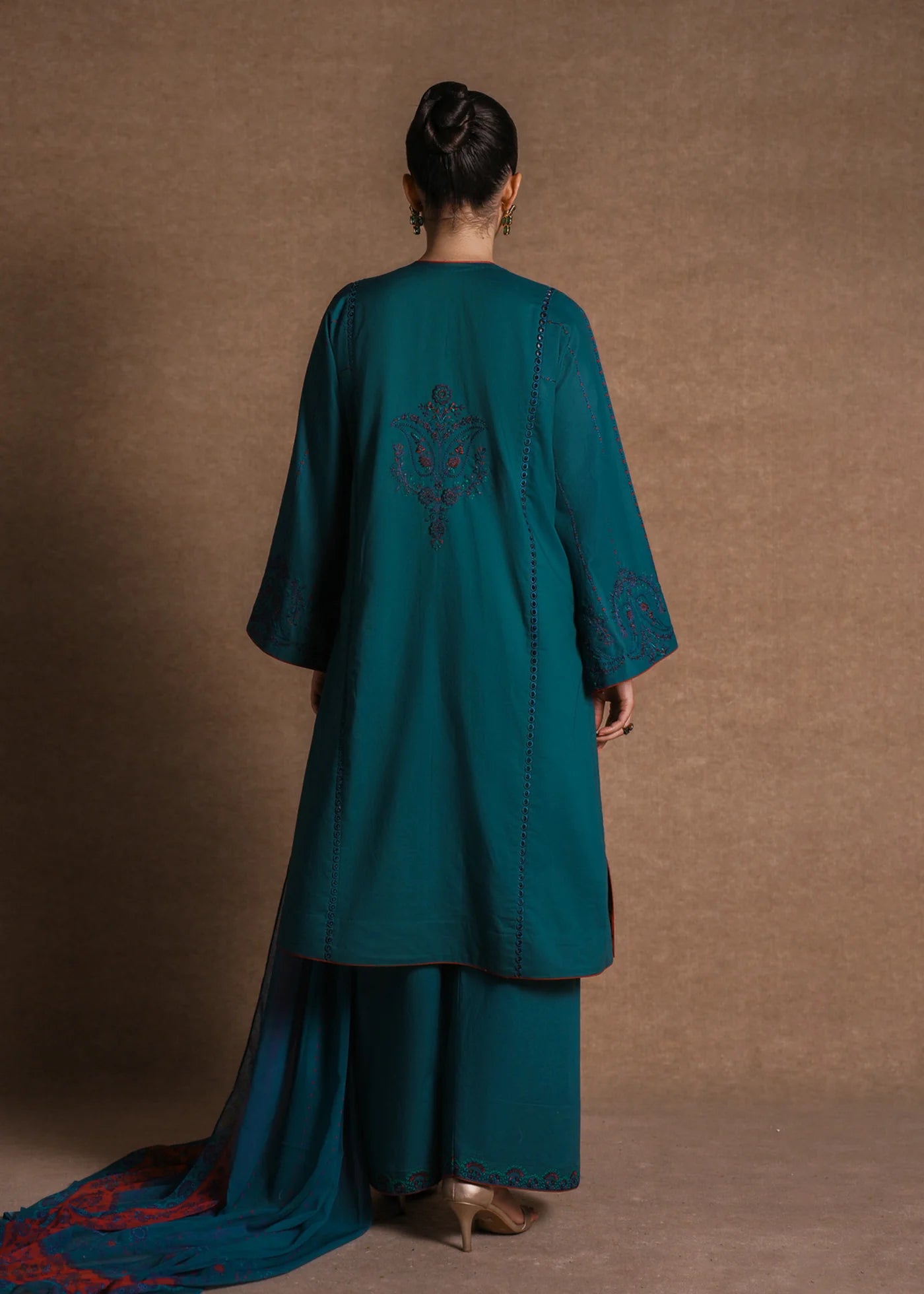 LE02-04-25 | Laj by Lajwanti