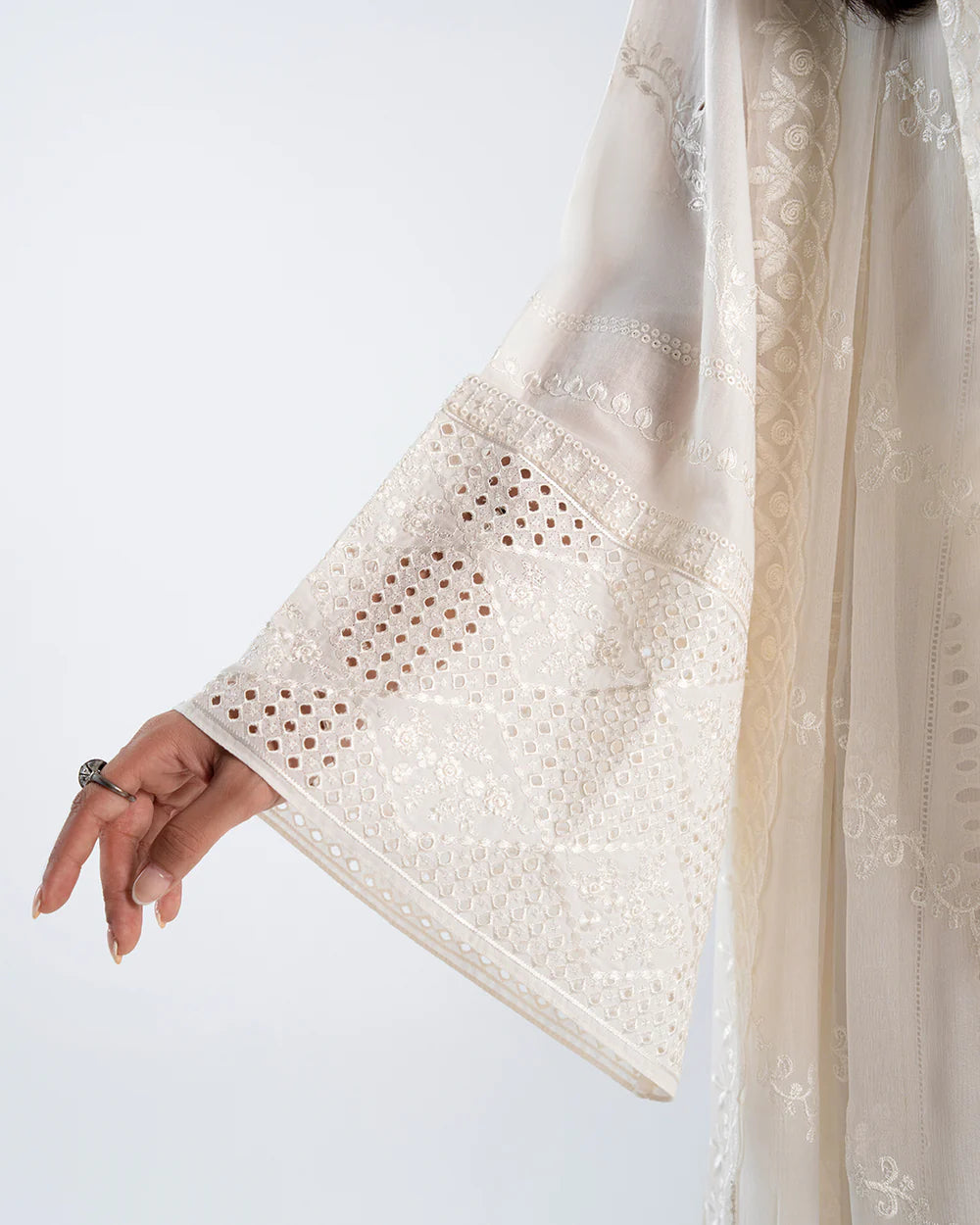 LE03-04-25 | Laj by Lajwanti | Mirage