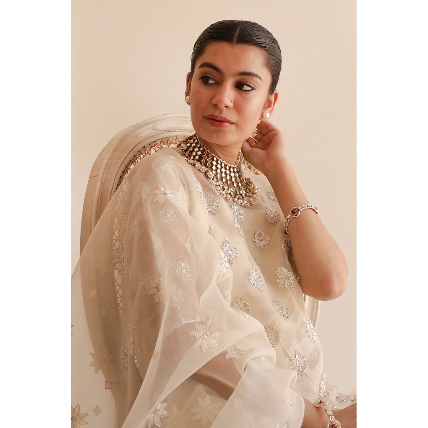 WHITE OUTFIT | ZEENAT '24 | DYOT