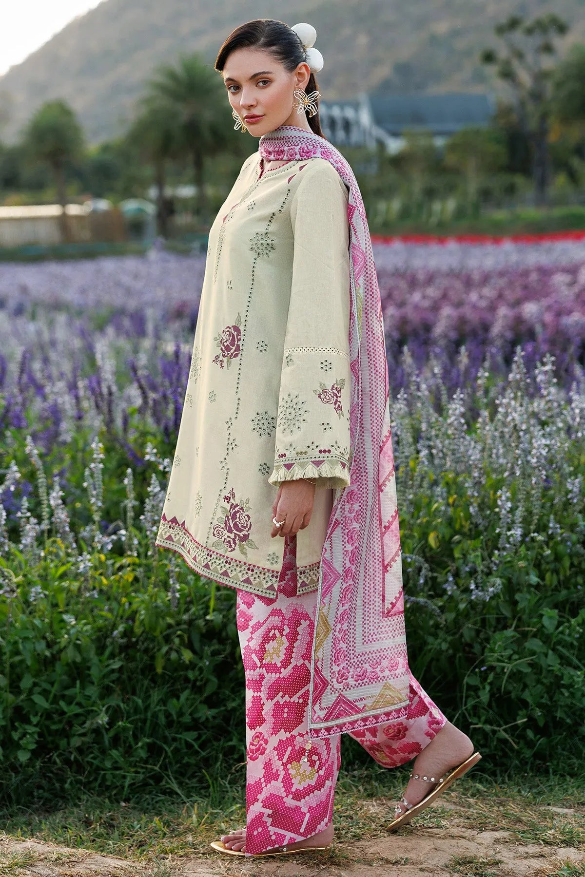 Embroidered Lawn USE-9289 | Unstitched Summer '26 | Jazmin