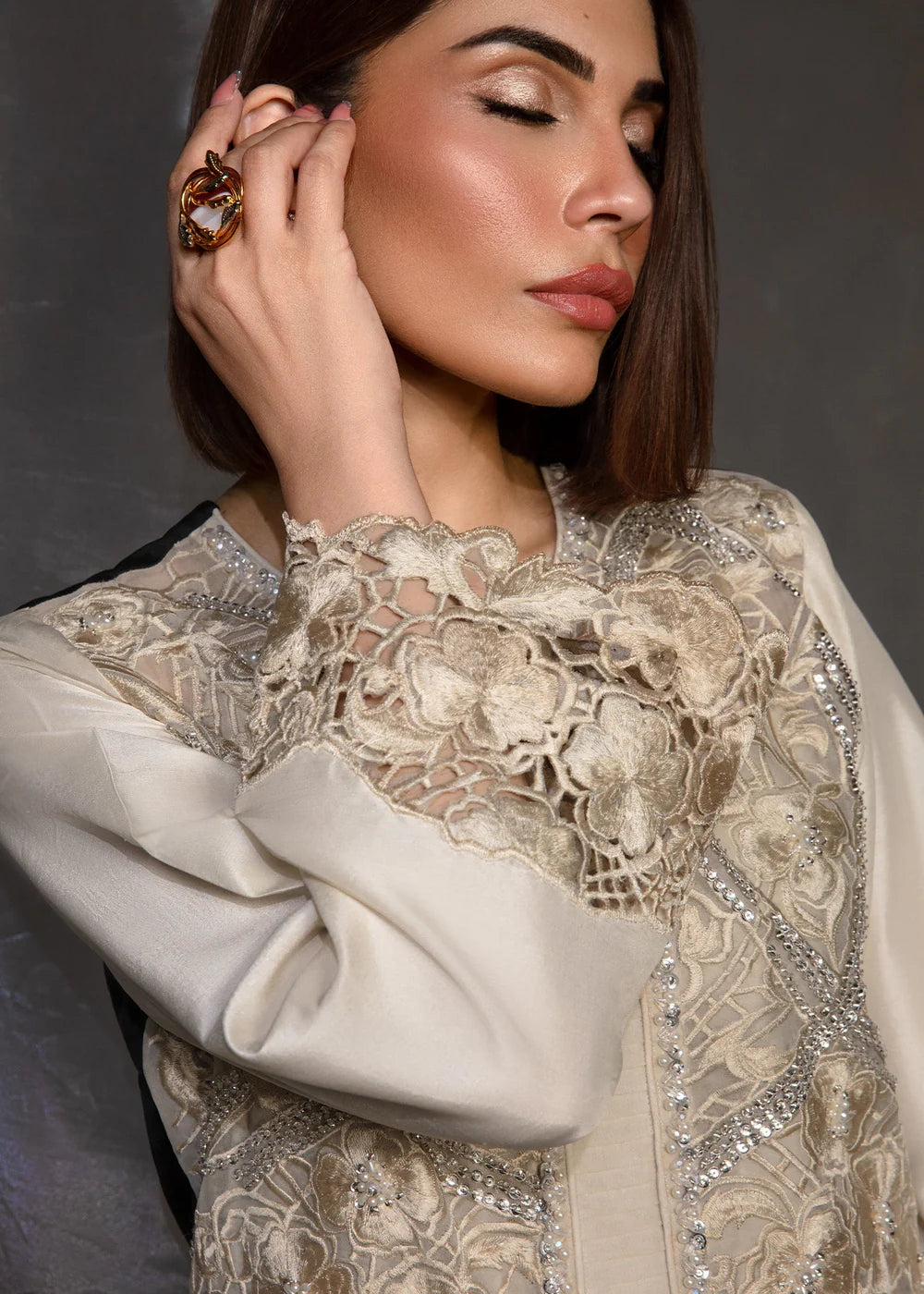 Luxe | Saira Shakira