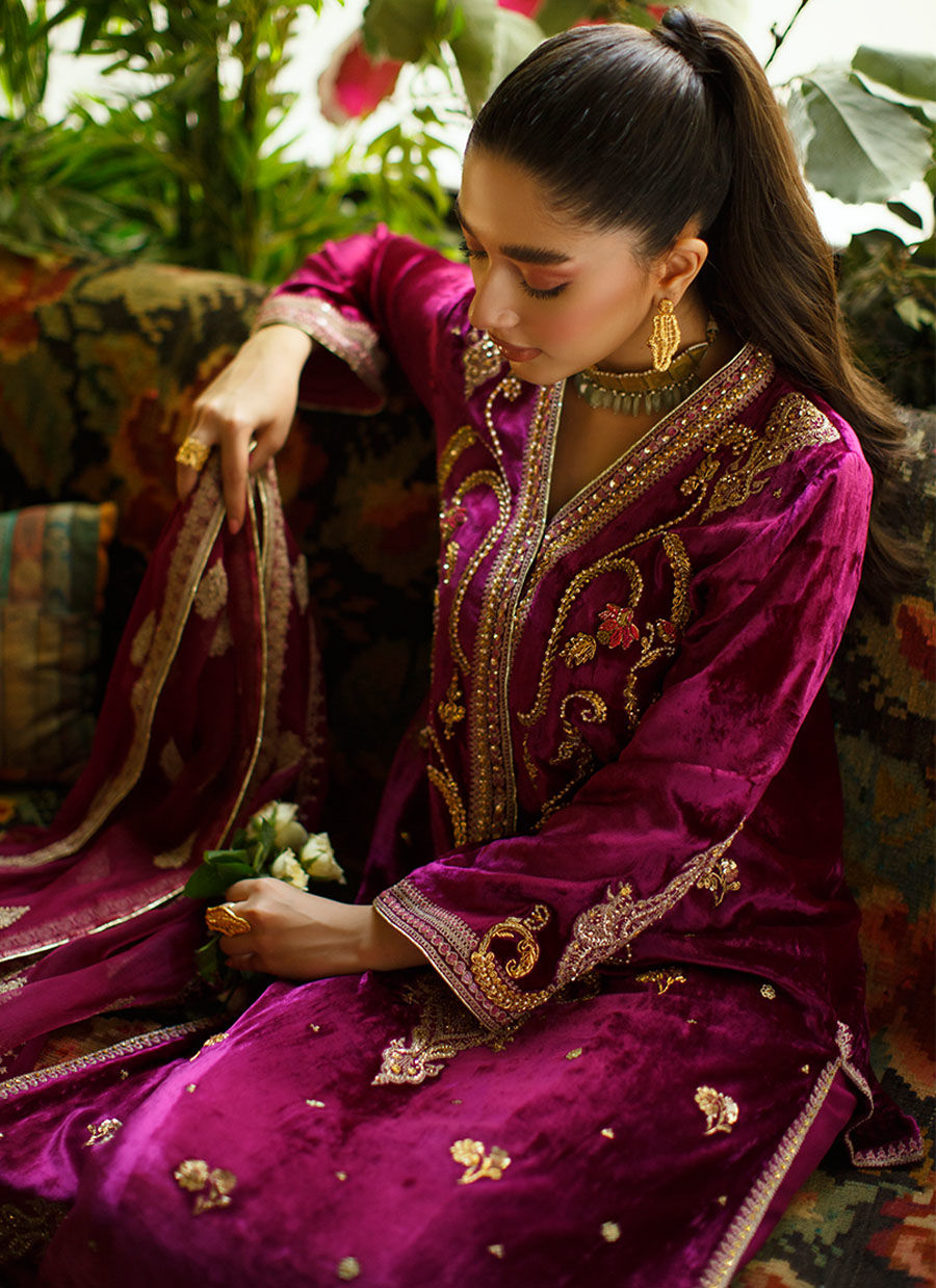 Miyera Berry Shirt And Dupatta | Velvet | FARAH TALIB AZIZ