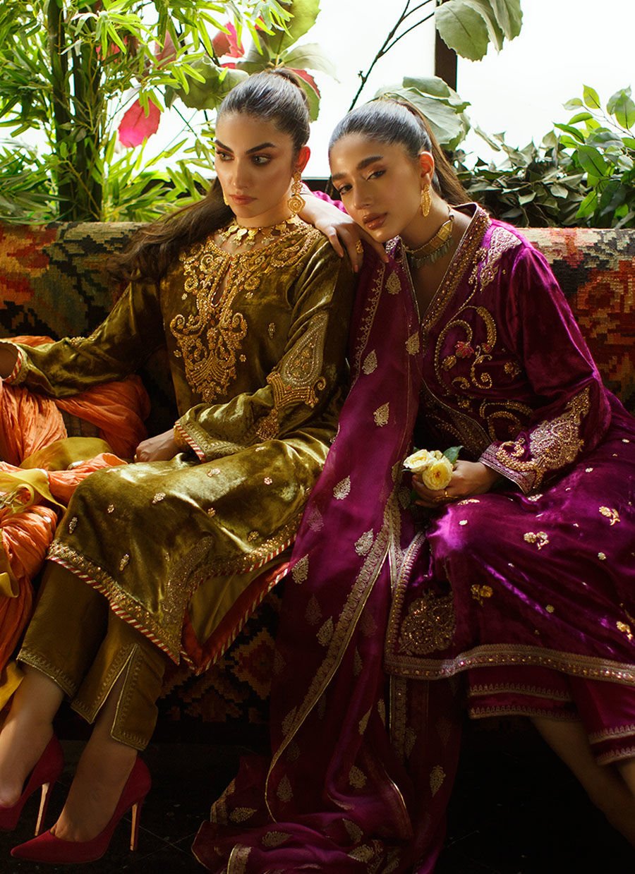 Miyera Berry Shirt And Dupatta | Velvet | FARAH TALIB AZIZ