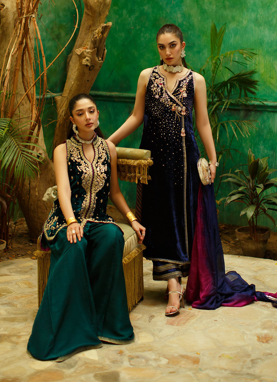 Nasrin Shirt And Dupatta | Velvet | FARAH TALIB AZIZ