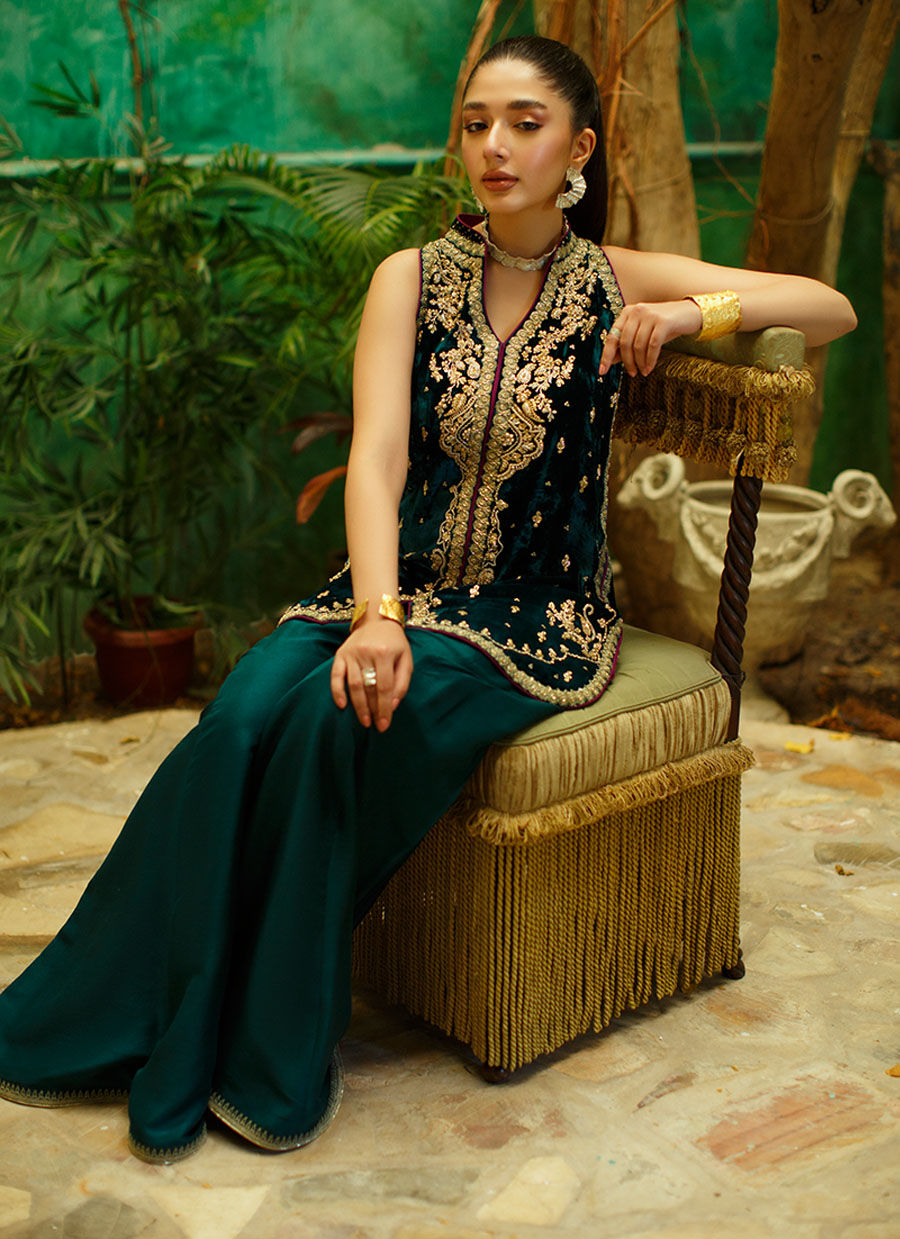 Nareman Emerald Shirt | Velvet | FARAH TALIB AZIZ