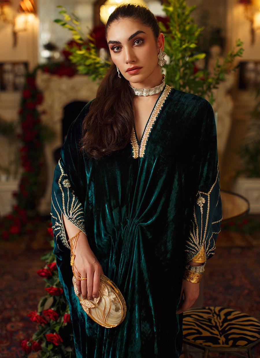 Camila | Velvet | FARAH TALIB AZIZ