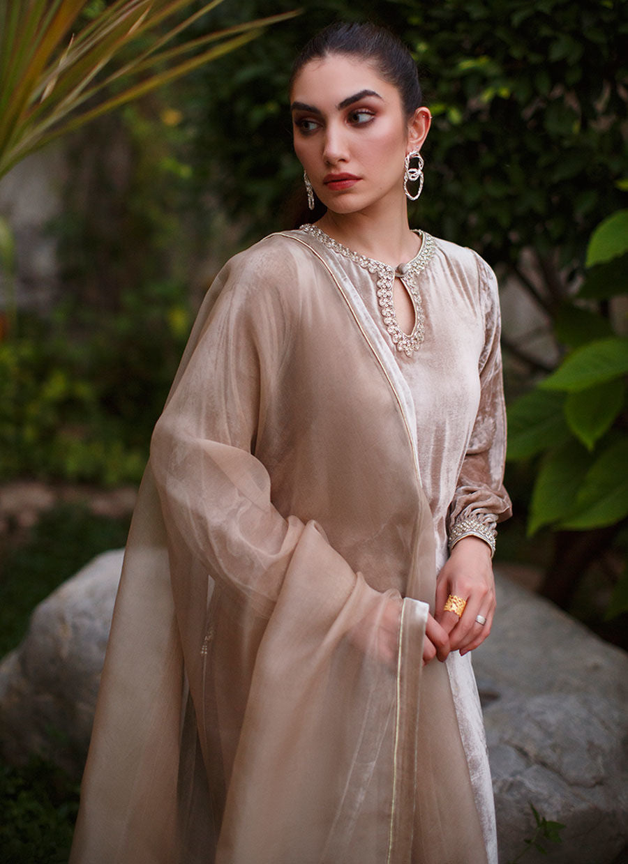 Alara Shirt and Dupatta | Velvet | FARAH TALIB AZIZ