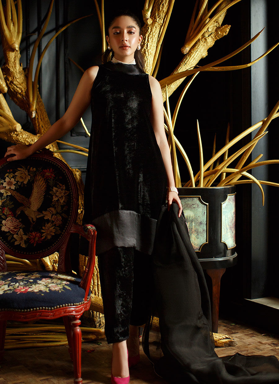 Elnara Black Shirt | Velvet | FARAH TALIB AZIZ