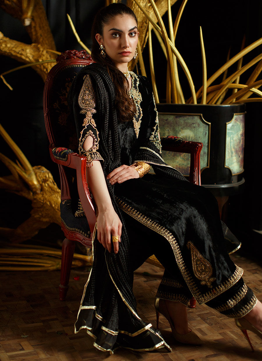 Aylin Shirt And Dupatta | Velvet | FARAH TALIB AZIZ
