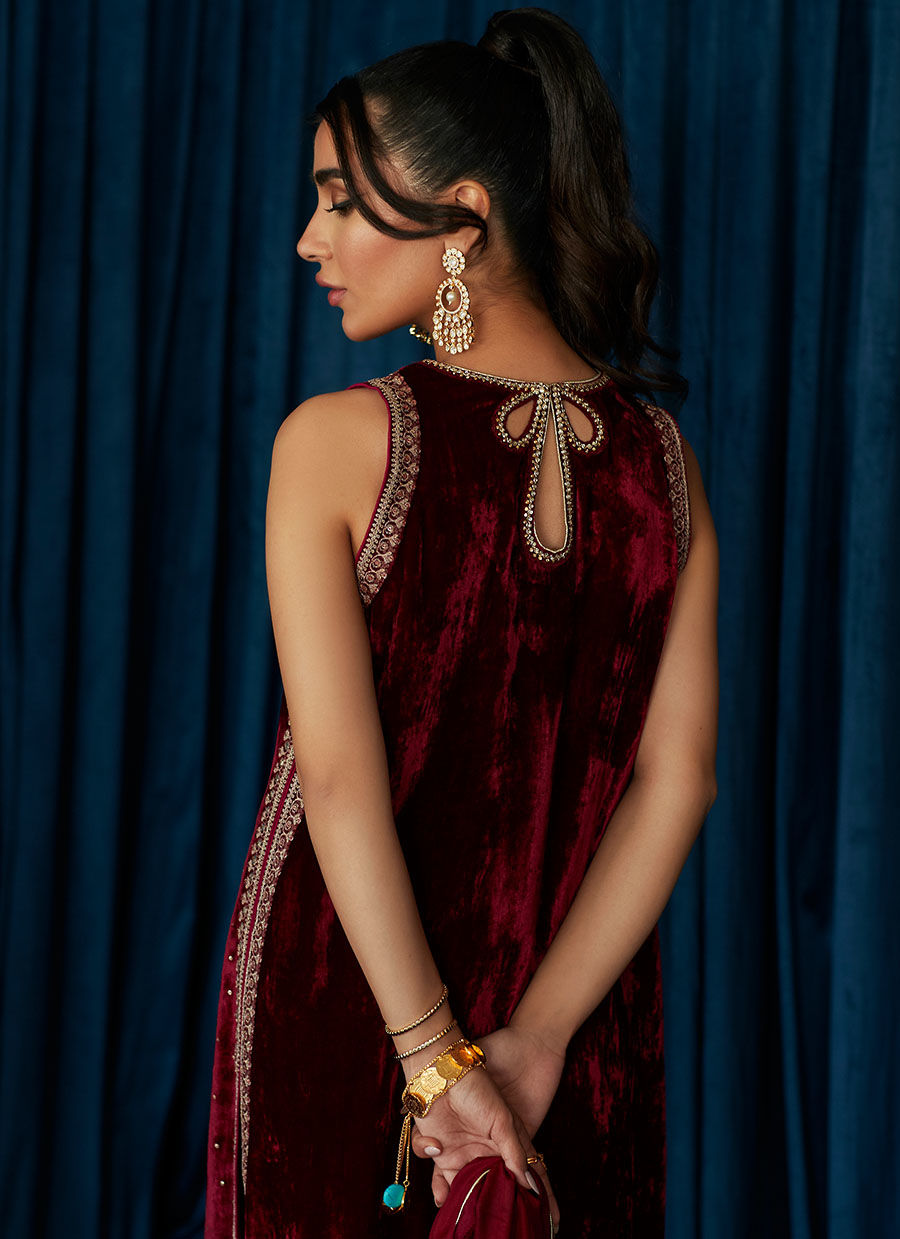 Rita Scarlett Shirt And Dupatta | Velvet | FARAH TALIB AZIZ
