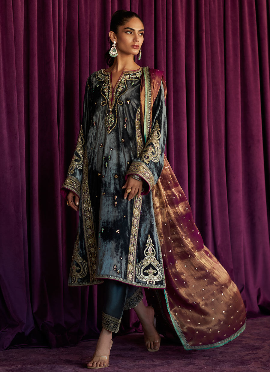 Salma Silver Shirt And Dupatta | Velvet | FARAH TALIB AZIZ