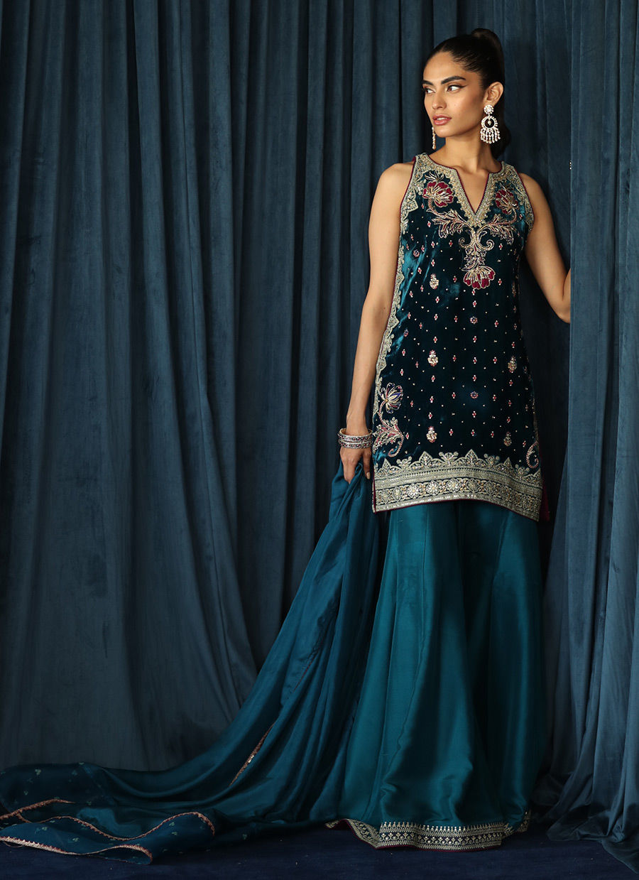 Shirley Shirt And Dupatta | Velvet | FARAH TALIB AZIZ