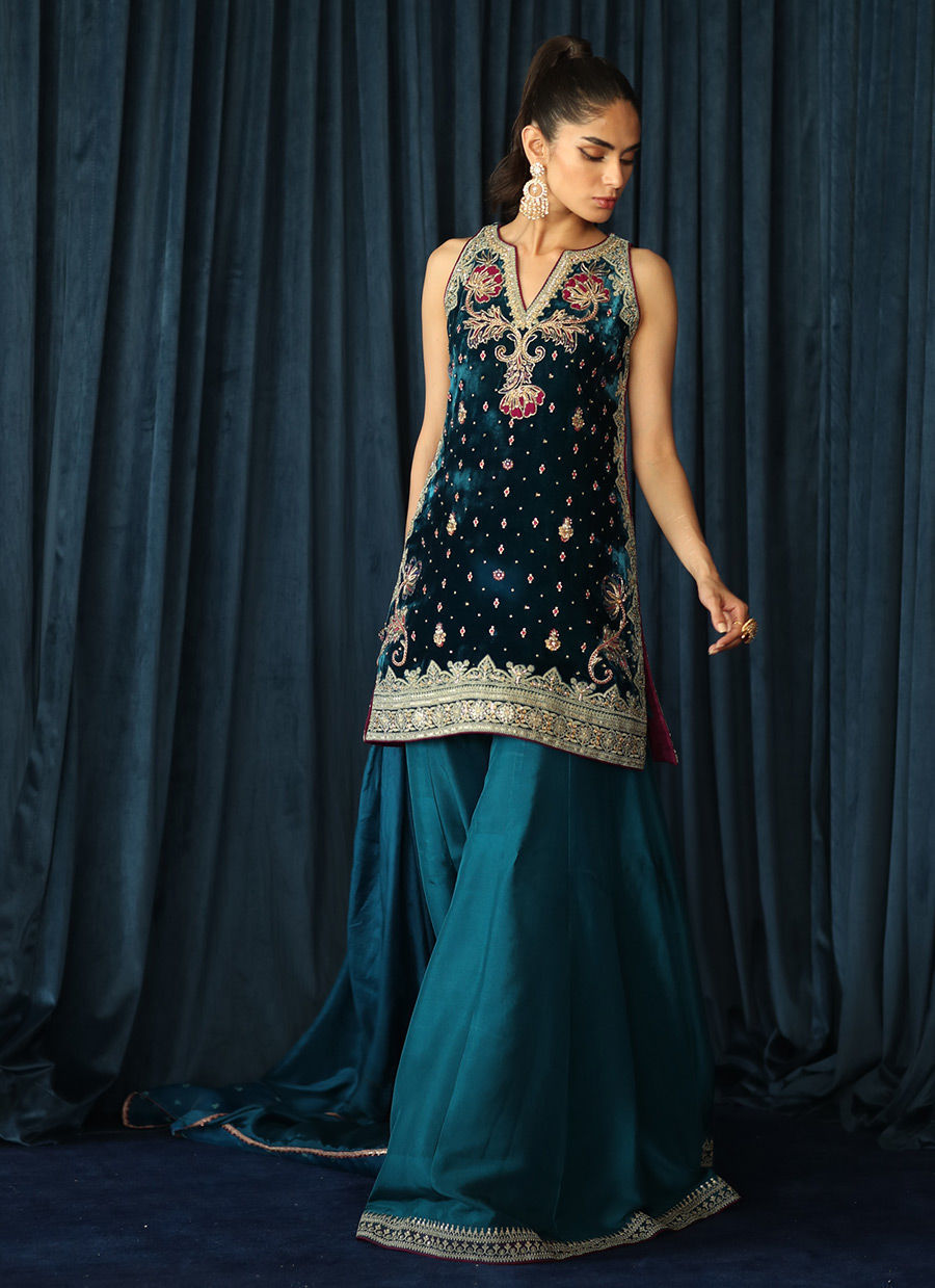 Shirley Shirt And Dupatta | Velvet | FARAH TALIB AZIZ