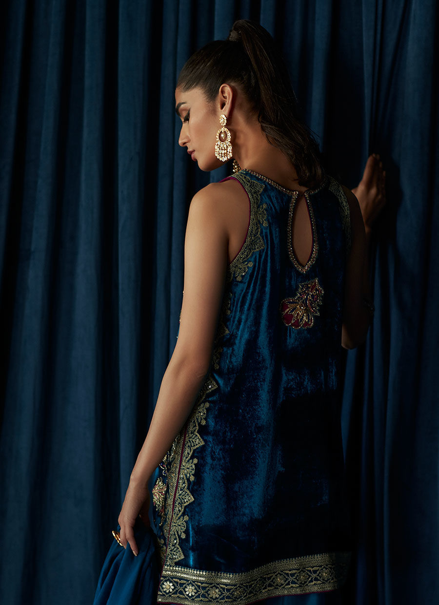Shirley Shirt And Dupatta | Velvet | FARAH TALIB AZIZ