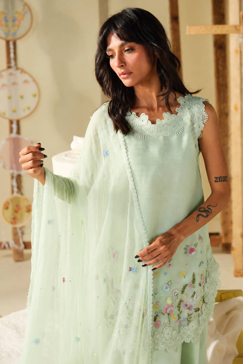 DUST PINK IN AQUA | DHOOP | FARIDA HASAN