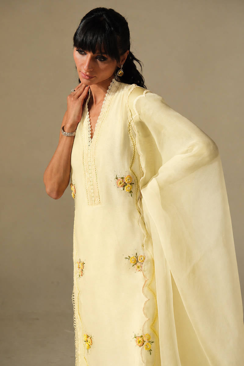 PINK LEMONADE IN YELLOW | DHOOP | FARIDA HASAN