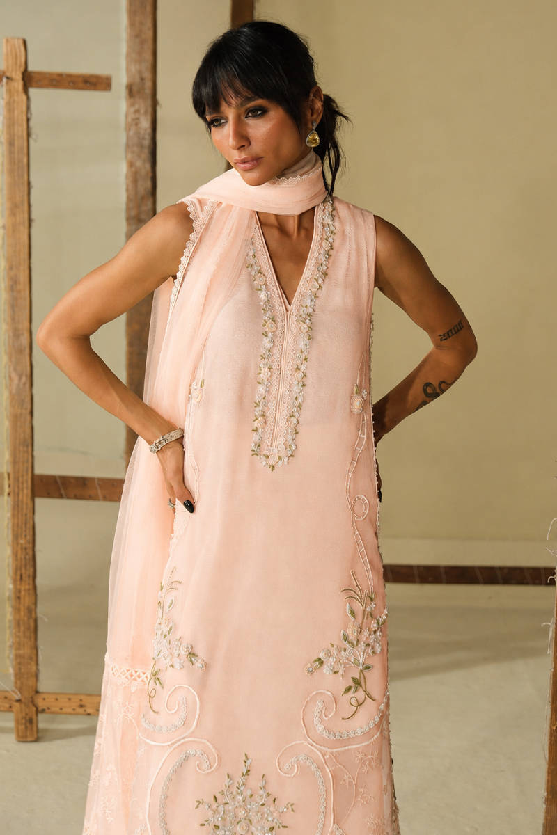 SUN-KISSED IN PINK | DHOOP | FARIDA HASAN