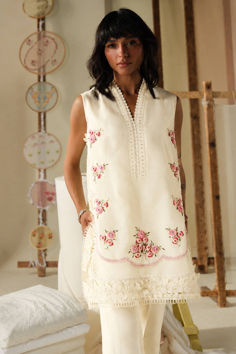 AQUA ROSE IN IVORY | DHOOP | FARIDA HASAN