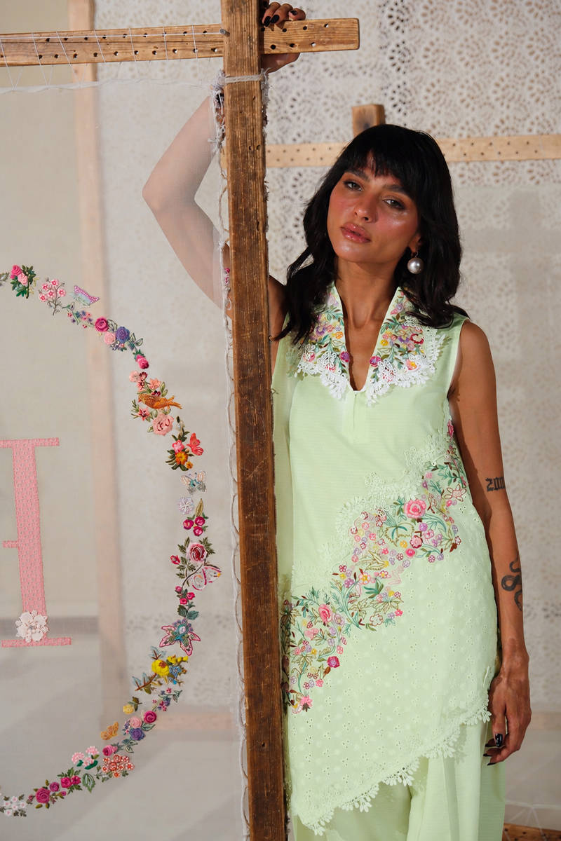 GARDENIA IN MINT GREEN | DHOOP | FARIDA HASAN